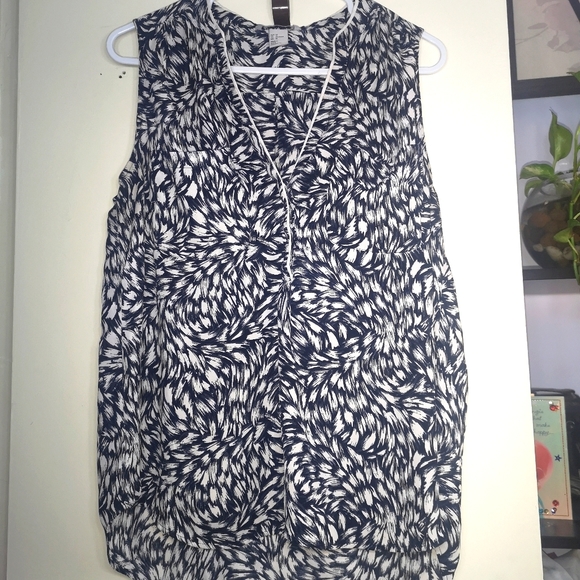 H&M sleeveless black and white top - Picture 1 of 4